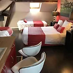 ラヴェニュー ホテル 2*