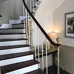 L'avenue Hotel 2*