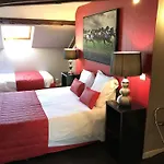 L'avenue Hotel 2*